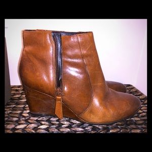 Clarks wedge boogie in tan cognac leather
